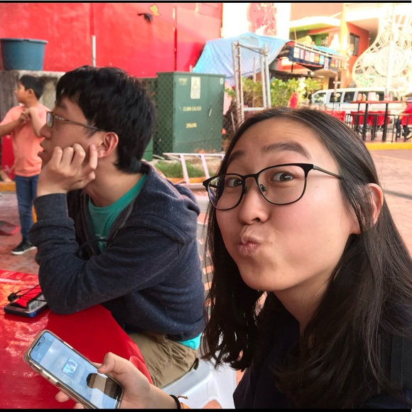 Meet your Posher, Tara - Picture 3 of 4